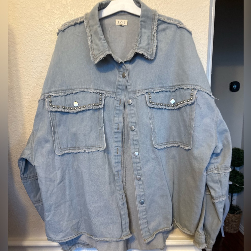 Light Wash Denim Button-Front Shirt Jacket - Light Blue Large POL - Picture 8 of 9